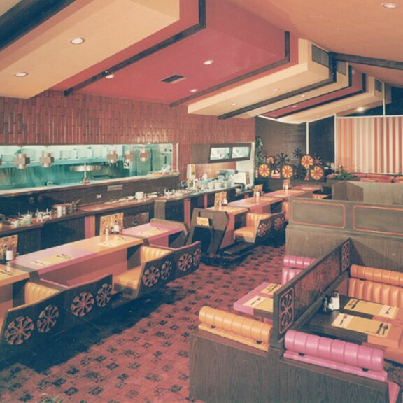 Denny's Interior